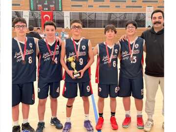Basketbolda 3'üncülük