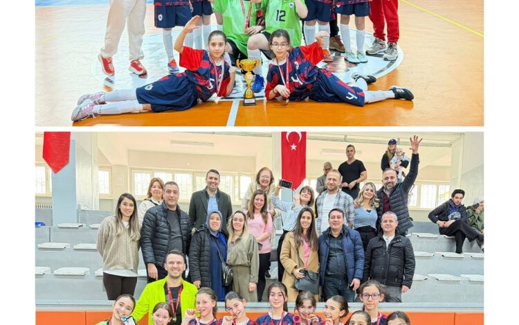 Kız Futsal Takımımız İlçe Şampiyonu
