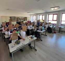 "Who Am I ?" "Ben Kimim?" Etkinliği